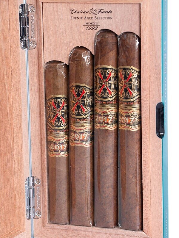 Fuente Fuente OpusX Story Blue 2024