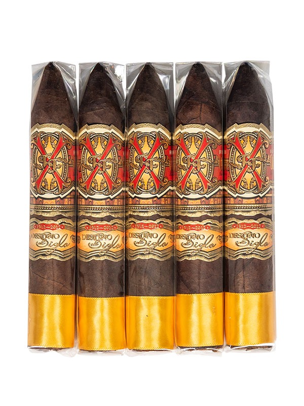 Fuente Fuente OpusX Oro Oscuro Belicoso XXX