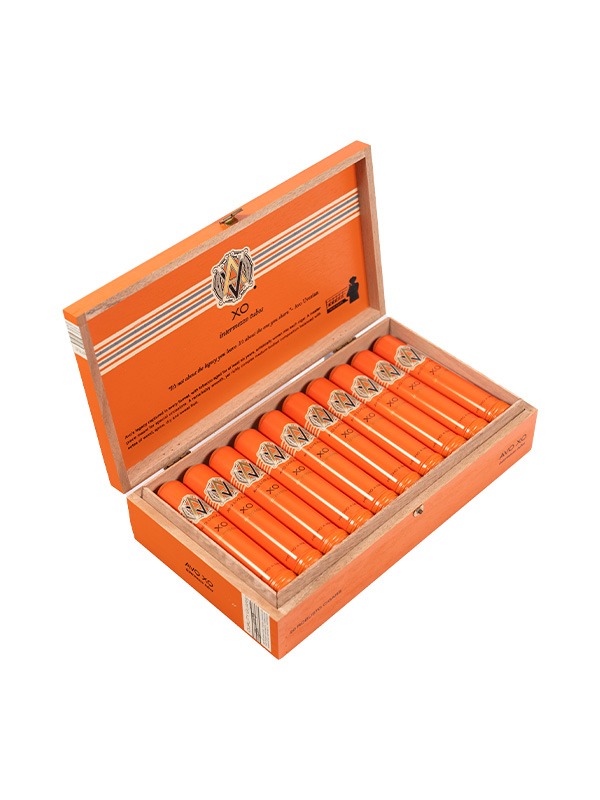 AVO XO Intermezzo Tubo Robusto