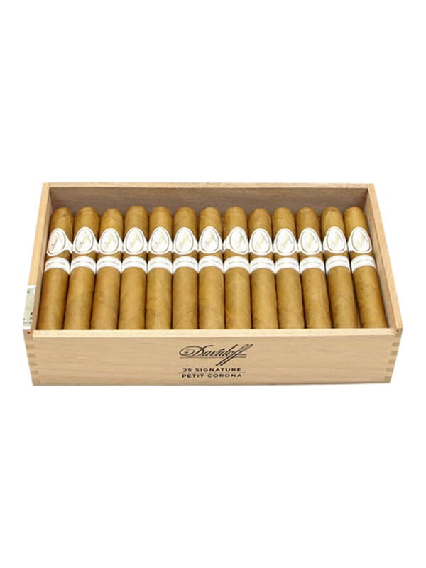 Davidoff Signature Petit Corona