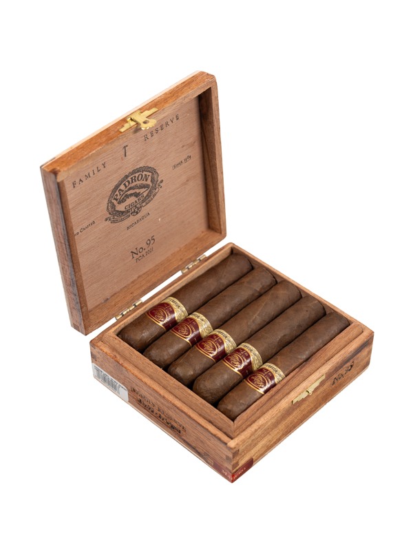 Padron Family Reserve No. 95 Maduro