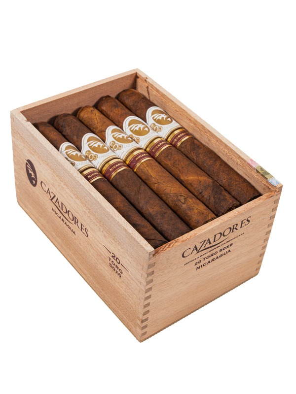 La Aurora Cazadores Nicaragua Toro