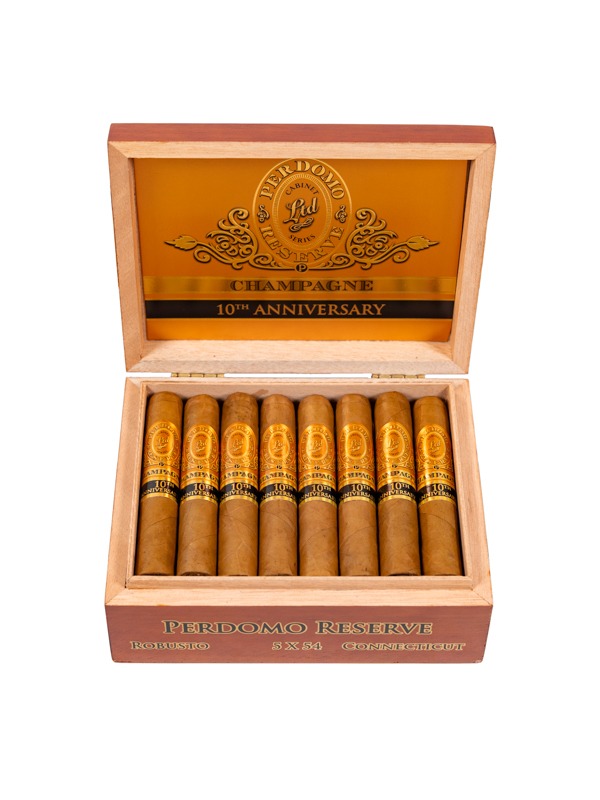 Perdomo 10th Anniversary Champagne Robusto