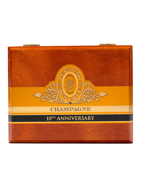 Perdomo 10th Anniversary Champagne Super Toro